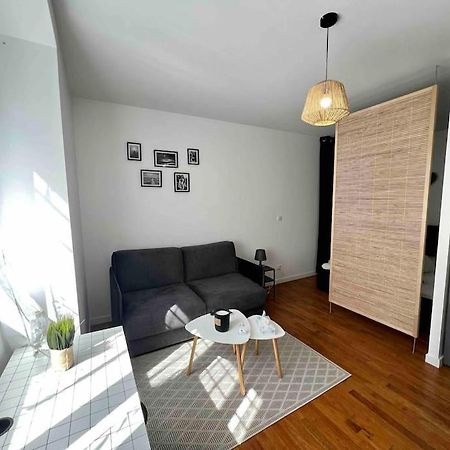 Appartement Climatise / Centre-Ville / 4 Personnes 브장송 외부 사진